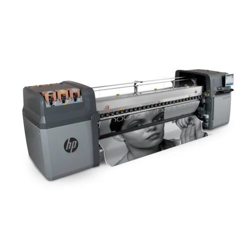 HP Latex 850 full width printing black and white image left hand side 