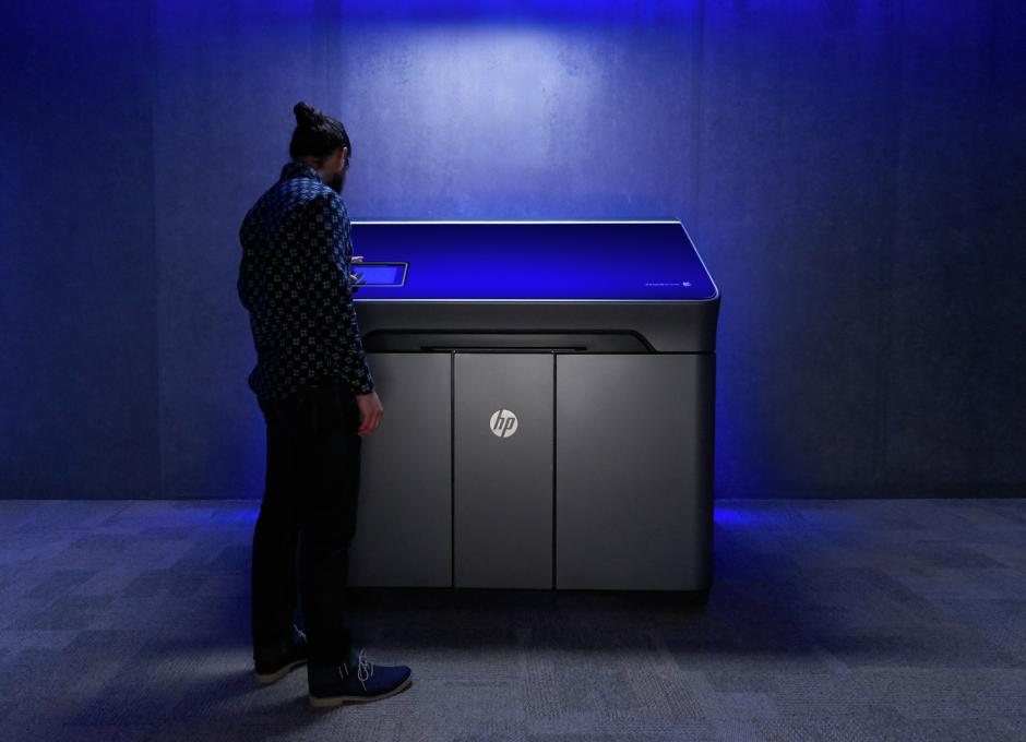 HP Jet Fusion 580 Color 3D Printer