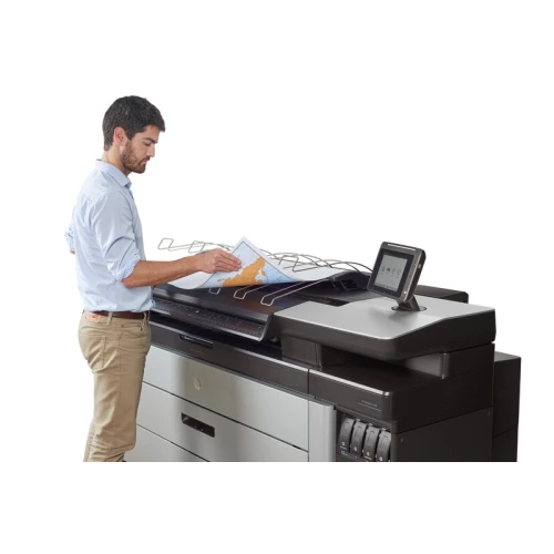 HP PageWide XL 4000 man examining print 