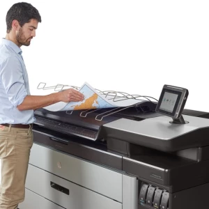 HP PageWide XL 4000 man examining print 