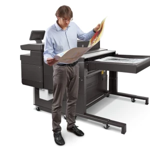 HP PageWide Xl 8000 man looking at print