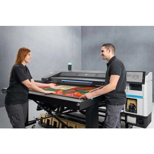 HP Latex R530 printer hero