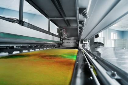 HP Latex 3000 close up of media printing&nbsp;