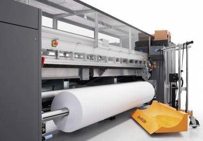 HP Latex 3500 close up with media lifting device&nbsp;