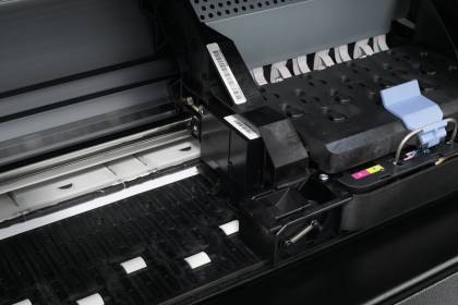 Advanced media control with HPs Optical Media Advance Sensor (OMAS)