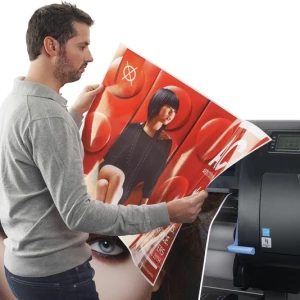 HP Designjet Z6800 man inspecting prints
