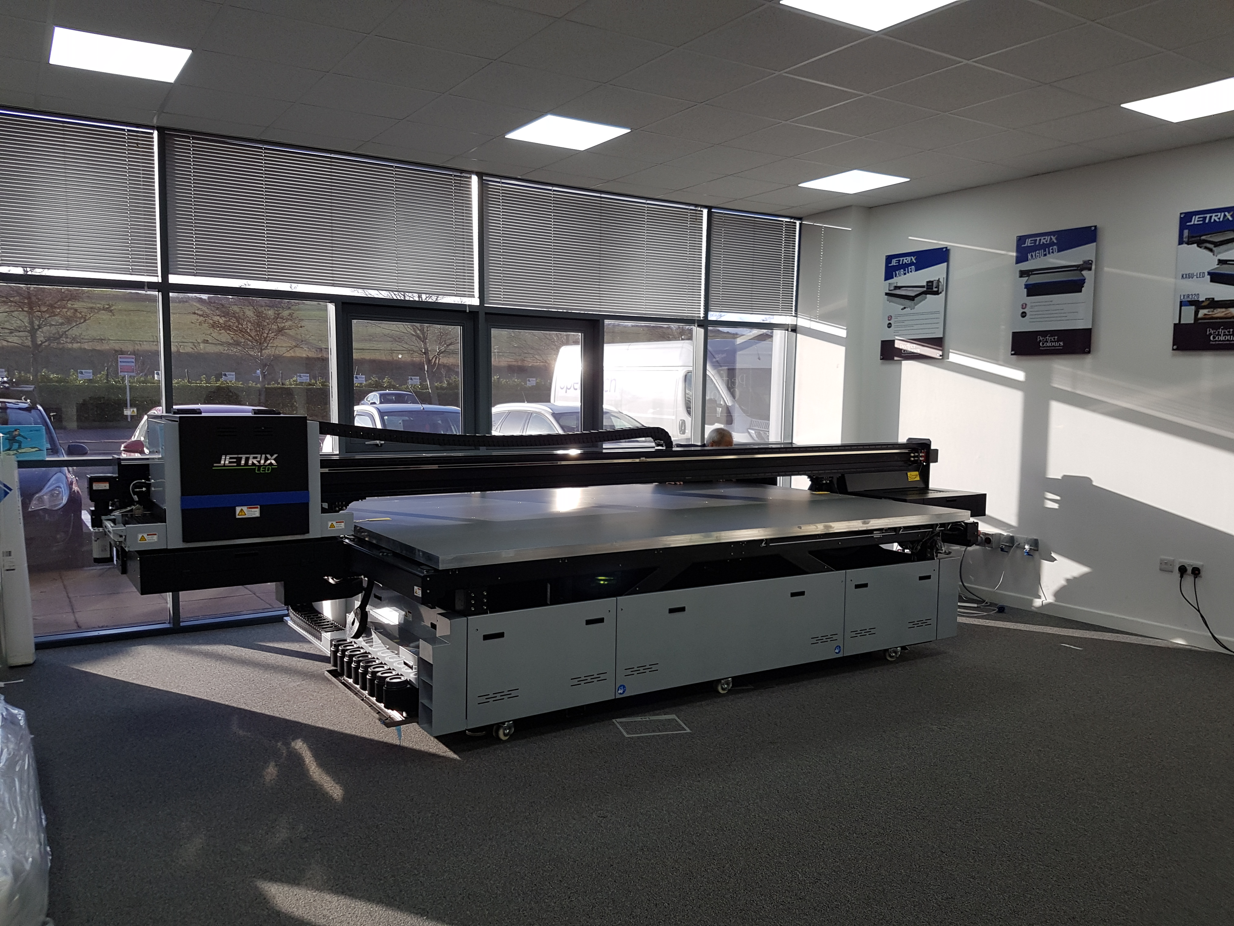 New JETRIX LXi8 UV Flatbed Printer | Perfect Colours - Featured Image